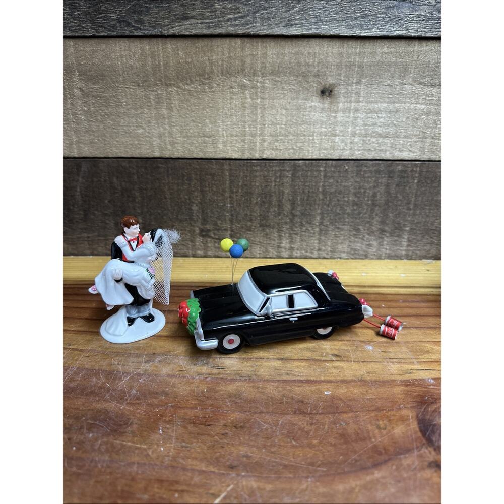 Dept 56 Snow Village 'Just Married' 2-Piece Set #56.54879 In Box